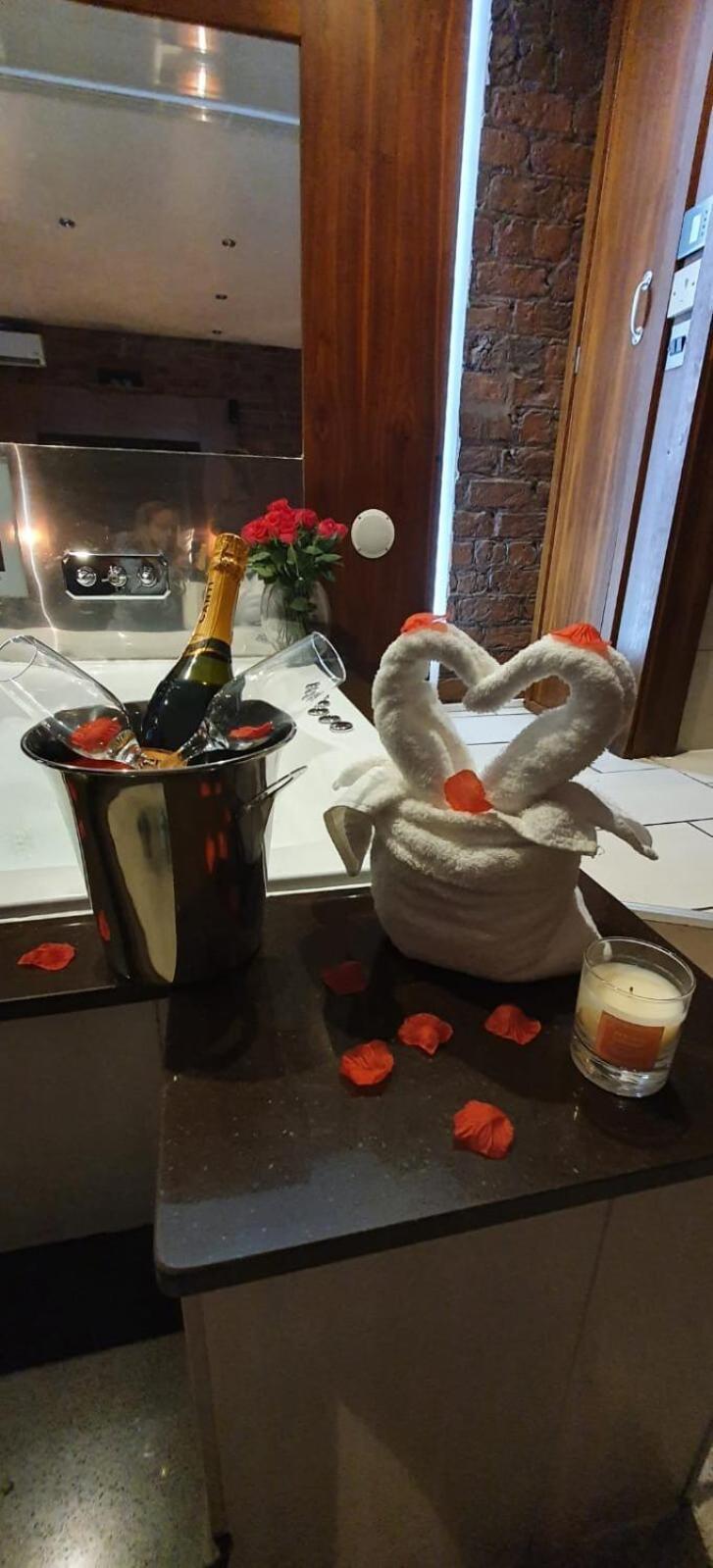 Infinity Partypadsliverpool Hen And Stag Welcome Appartement Liverpool